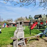 Mazurskie Wzgórze-domki Z Basenem Casa de Férias