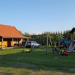 Mazurskie Wzgórze-domki Z Basenem