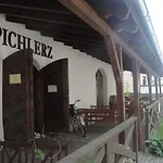 Mazurskie Wzgórze-domki Z Basenem *